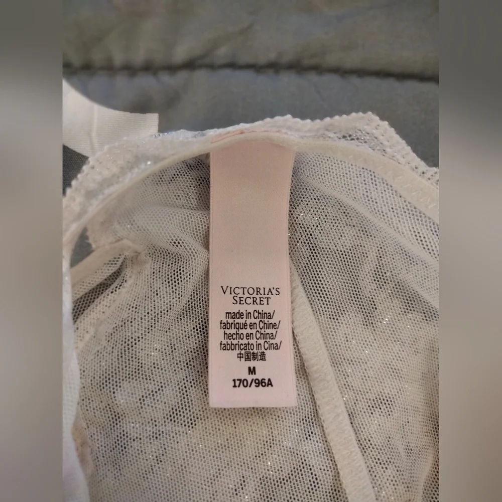 Victoria Secret Lace Floral Ivory Bodysuit - Picture 3 of 5